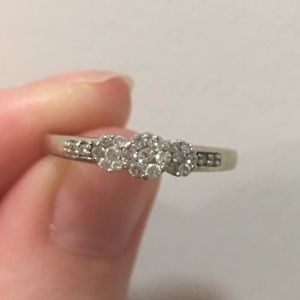 1/8 diamond ring